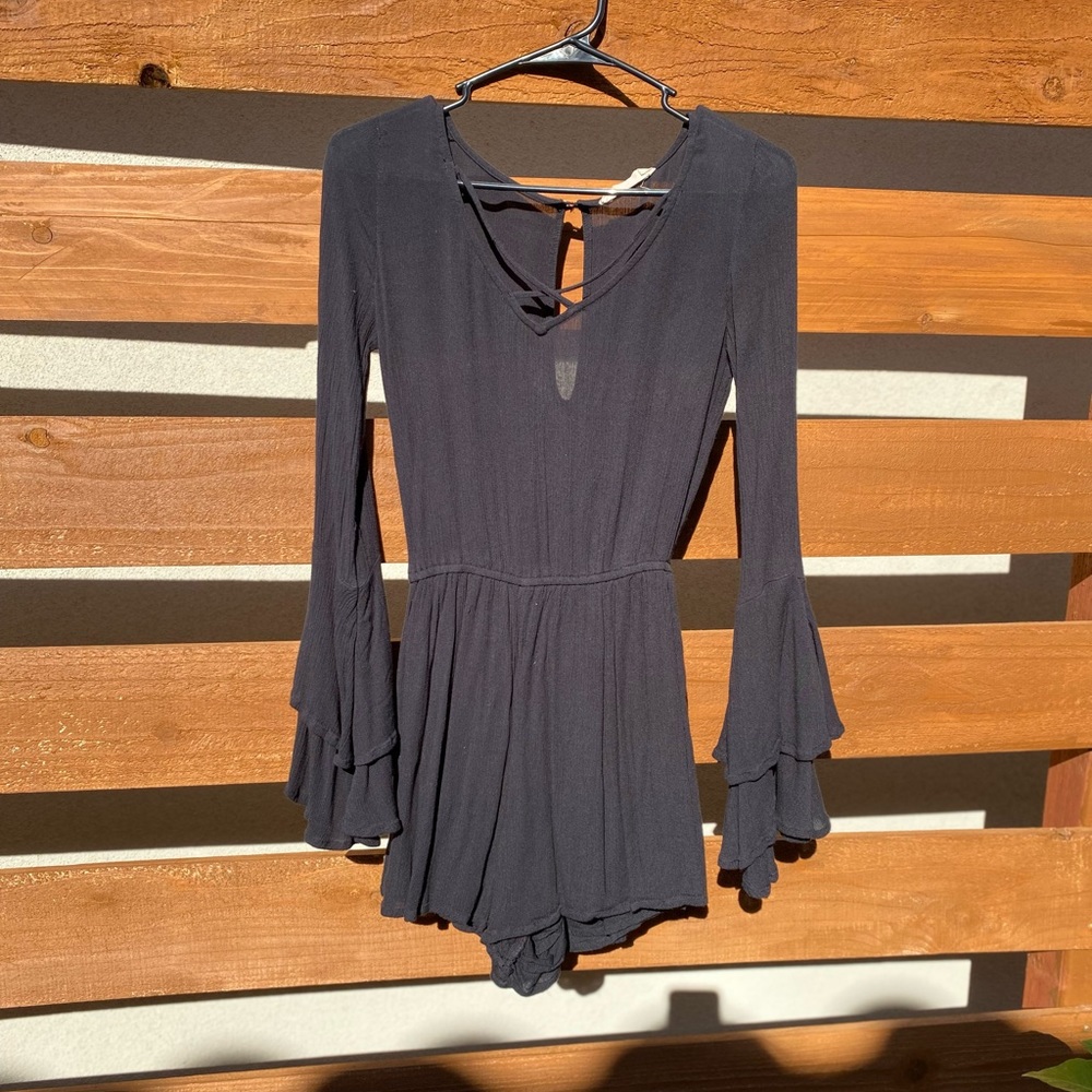 Hollister Black Bell Sleeve Boho Romper Size XS